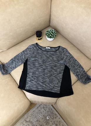 Легка кофточка