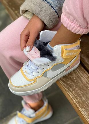Зимние женские кроссовки nike