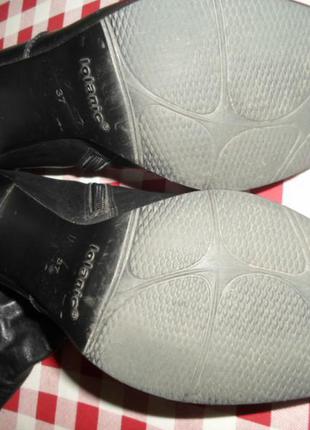 Женские демисезонные кожаные сапоги на каблуке 38 размер10 фото