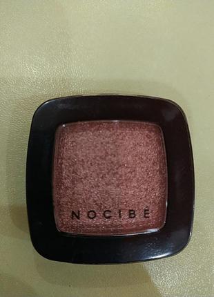 Nocibé light shine shadow - пудрові тіні для повік