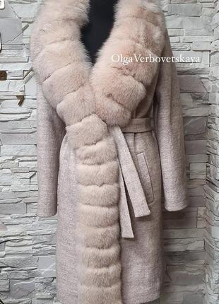 Зимове пальто з хутром