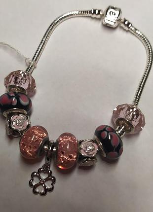 Браслет с шармами