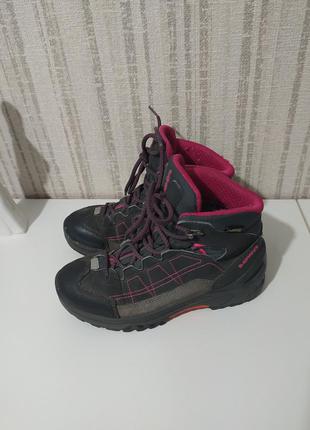 Черевики на дівчинку