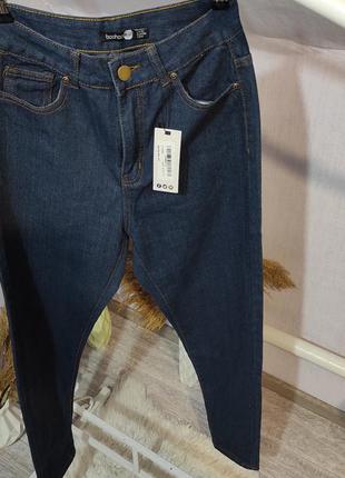 Высокие джинсы момы4 фото