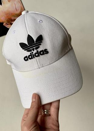 Оригінальна кепка adidas!