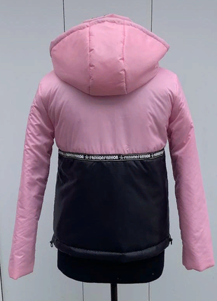 Женская короткая демисезонная куртка на силиконе2 фото