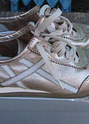 Отличные туфли кроссовки кожаные 38р geox стельки 25 см3 фото