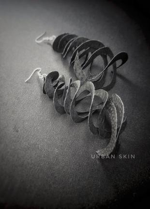 Довгі сережки - спіралі з натуральної шкіри3 фото