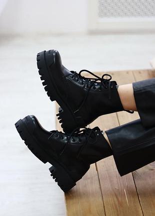 Жіночі черевики balenciaga