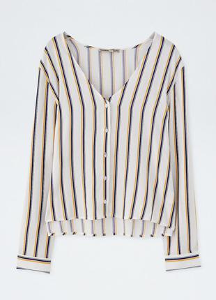 Блуза белая в вертикальную разноцветную полоску на пуговицах pull & bear3 фото