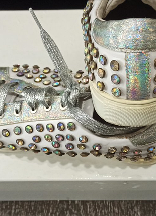 Кросівки зі стразами