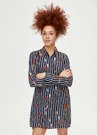 Туника рубашка синяя в вертикальную полоску с принтом на пуговицах pull & bear