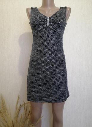 Яскраве вечірнє плаття