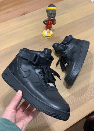 Кожаные мужские кроссовки на меху