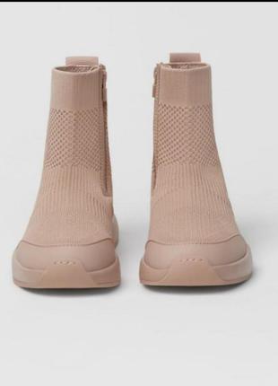 Кросівки zara