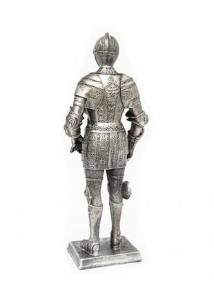 Фигурка статуэтка на подарок из полистоуна рыцарь с мечом высота 32.5 см6 фото