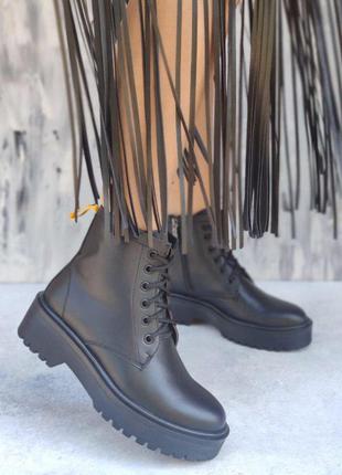 Чёрные крутые ботинки кожаные на шнурках в стиле мартинз на тракторной подошве размер 36-41