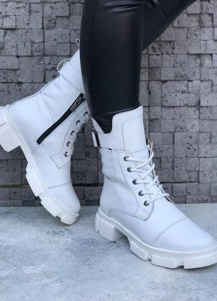 Трендовые белые кожаные ботинки полусапоги со шнурками с невысоким каблуком, размер от 36 до 414 фото