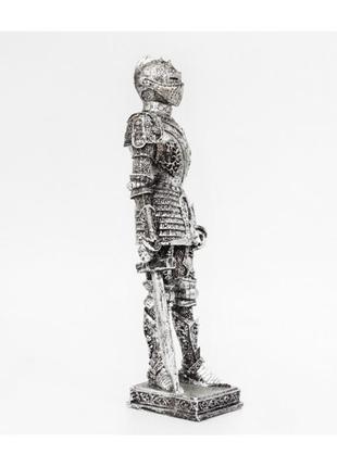 Фігурка статуетка на подарунок із полістоуну лицар із мечем (22 см)3 фото