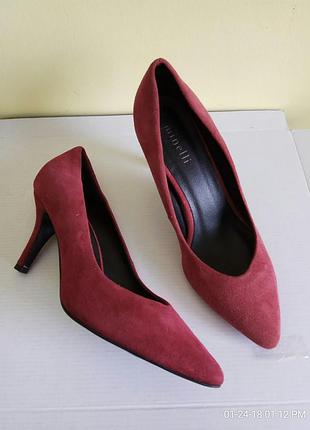 Туфлі 37  39 40 розмір бренд minelli