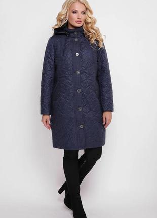 Пальто женское стеганое демисезонное,  синее с рисунком, большого размера от 50 до 62