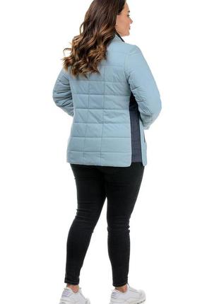 Молодежная короткая женская голубая куртка-плащевка на весну, большие размеры 50-582 фото