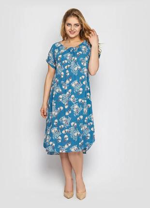 Модное нежаркое платье  голубого цвета в принт на лето 2021, большие размеры от 52 до 583 фото