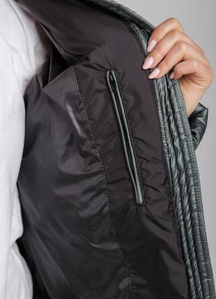Зимний пуховик с удобными карманами и капюшоном с пристрочкой на спине размеры от 46 до 566 фото