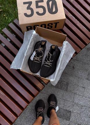 Adidas yeezy 350 v2 black (рефлективные шнурки) ♦️женские кроссовки адидас изи буст9 фото