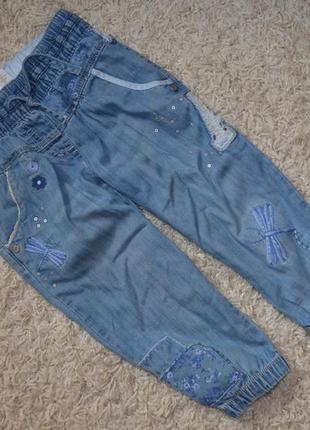 Капрі, джинси! стан +!! на резинці, джинс тоненький. вік від 4х років1 фото
