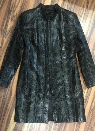 Плащ шкіряний «рептилія»