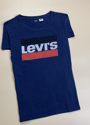 Женская красивая футболка levi’s