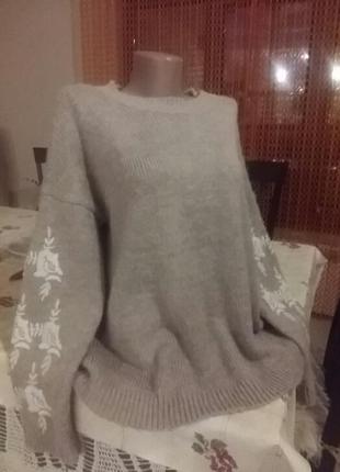Приголомшливої краси светр з оригінальними рукавами. оверсайс. next3 фото