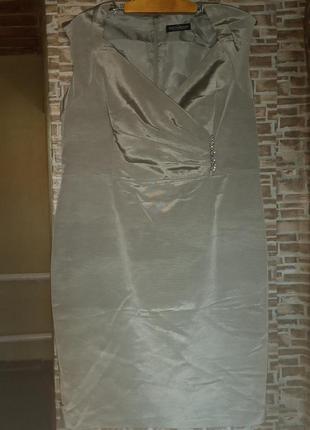 Платье по фигуре с драпировкой в области лифа, в составе котон 54 рр