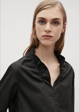 Женская эластичная блуза рубашка cos
оригинал
размер 362 фото