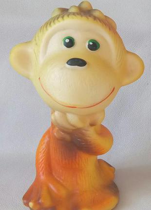 Игрушка 80-х обезьянка