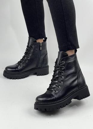Чёрные зимние ботинки из натуральной кожи1 фото