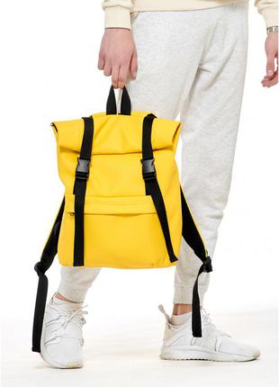 Модный мужской рюкзак желтый роллтоп (ролл) эко-кожа повседневный, городской, для поездок, ноутбука 15,63 фото