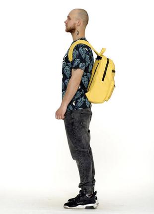 Модный мужской желтый рюкзак городской, повседневный, для ноутбука 15,6 из матовой экокожи6 фото