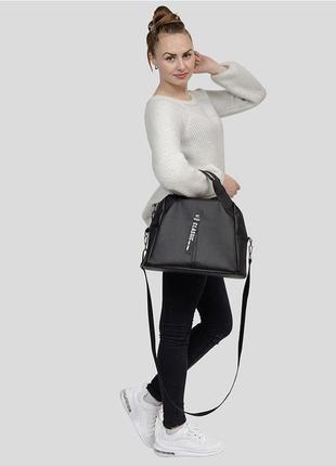 Стильна чорна жіноча сумка крос боді з двома ручками і довгим ремінцем через плече10 фото