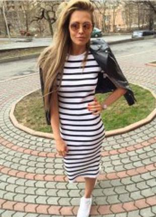 Класне плаття в смужку м-л