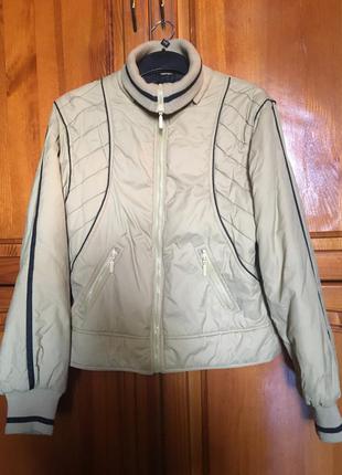 Жіноча стильна весняна курточка-бомбер, розмір л