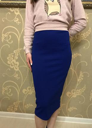 Очень красивая и стильная брендовая юбка-миди.3 фото