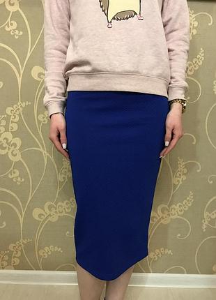 Очень красивая и стильная брендовая юбка-миди.7 фото