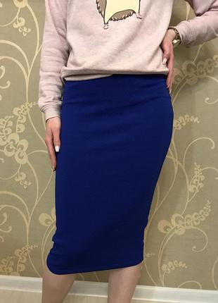 Очень красивая и стильная брендовая юбка-миди.8 фото