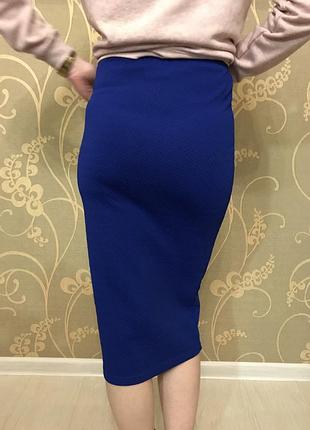 Очень красивая и стильная брендовая юбка-миди.9 фото