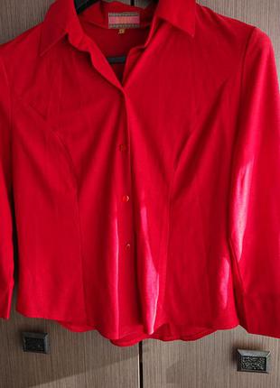 Червона офісна блузка1 фото