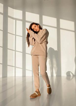 Тёплый костюм шикарного качества