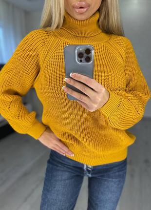 Теплий в’язаний светр