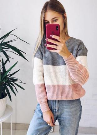Гарний базовий светр